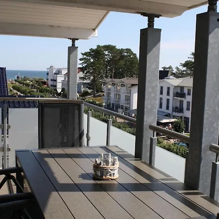 בית נופש In With Swimming Pool *