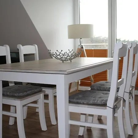 בית נופש In With Swimming Pool